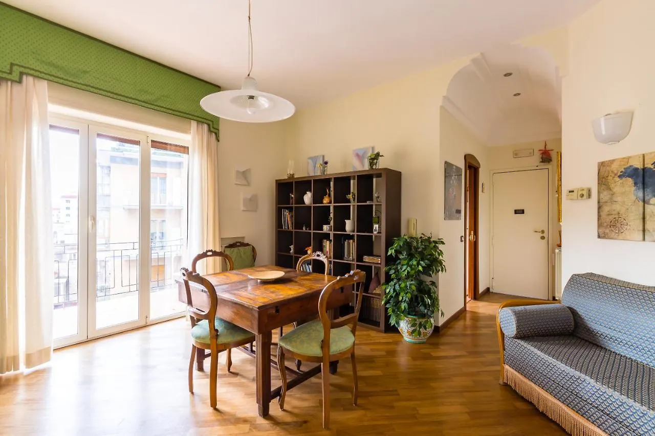 Ruta Comfort Flat Apartment Naples Italy
