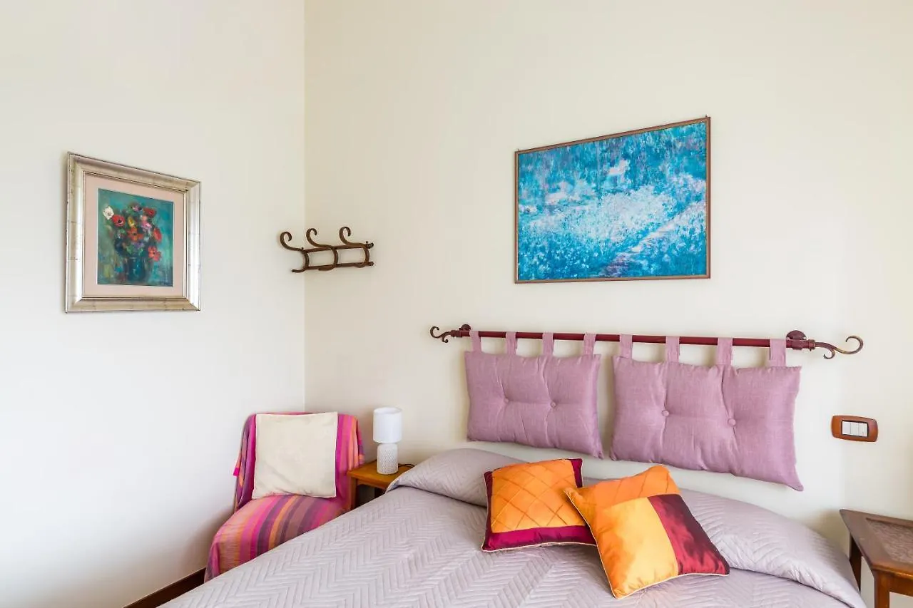 Ruta Comfort Flat Apartment Naples Italy
