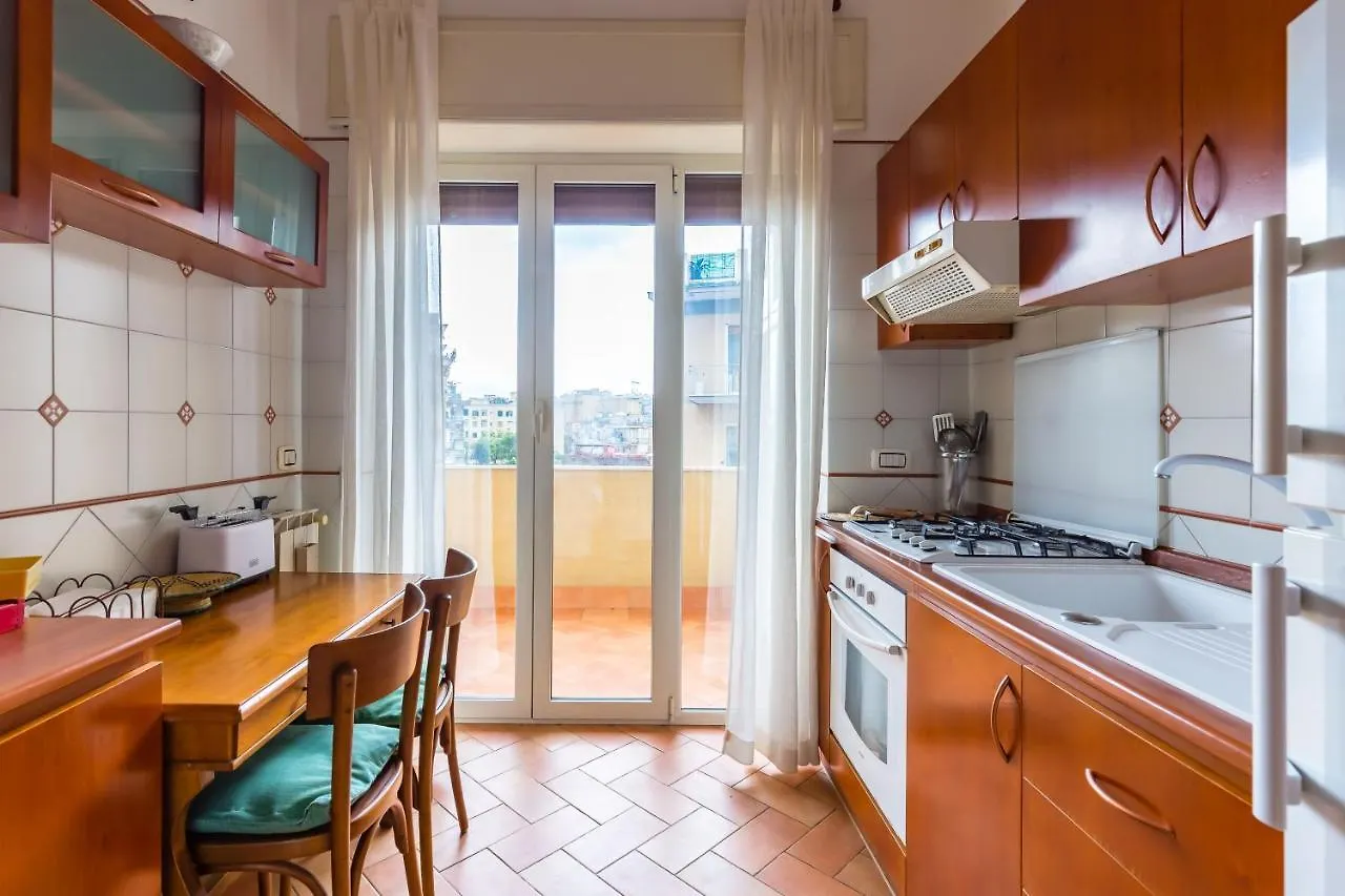 Ruta Comfort Flat Appartement Napels Italië